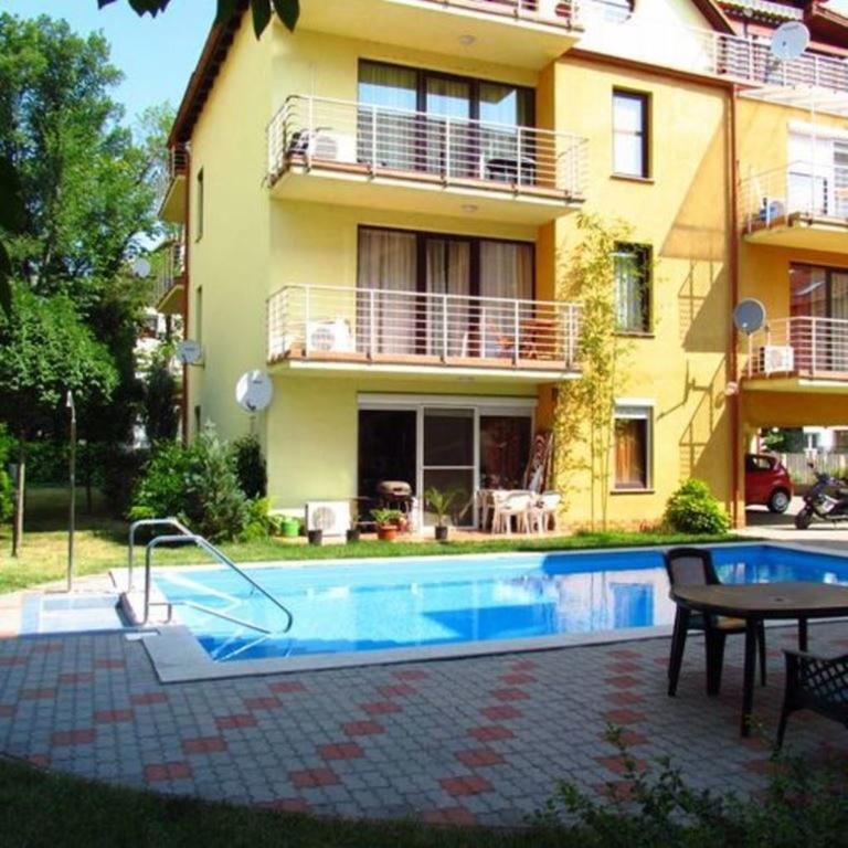 Siraly Apartman Siofok Exterior photo